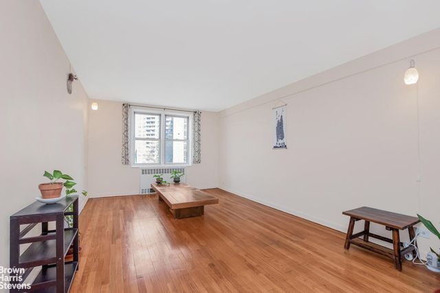 5645 NETHERLAND Avenue # 6E, New York City, NY 10471