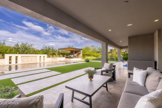 8366 E OLD PAINT Trail, Scottsdale, AZ 85266