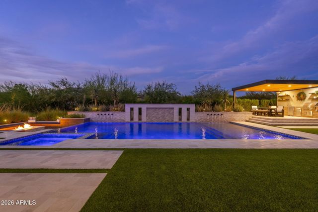 8366 E OLD PAINT Trail, Scottsdale, AZ 85266