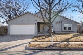 3803 S Walnut Place, Broken Arrow, OK 74011