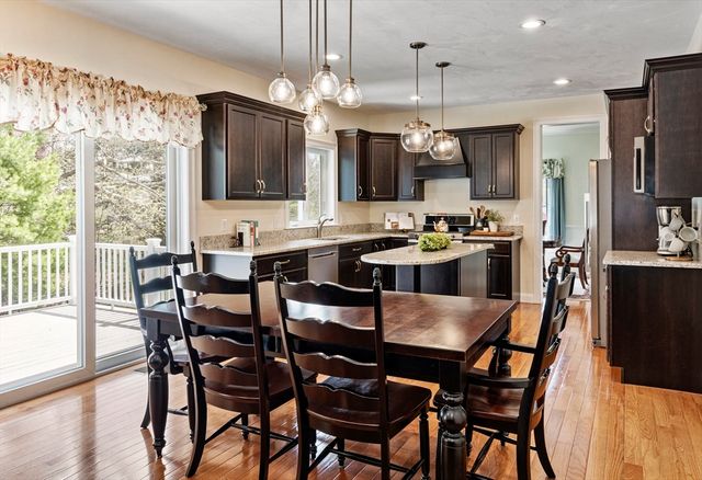 4 Brookmeadow Ln, Grafton, MA 01560
