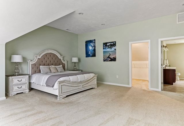 4 Brookmeadow Ln, Grafton, MA 01560