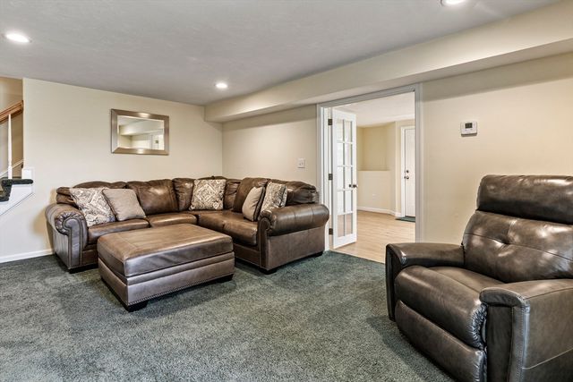 4 Brookmeadow Ln, Grafton, MA 01560