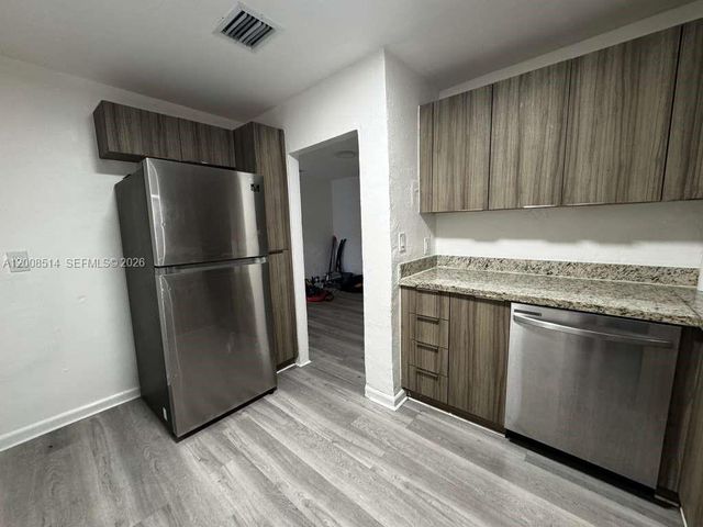 1121 NW 40th St 2, Miami, FL 33127