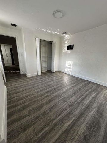 1121 NW 40th St 2, Miami, FL 33127