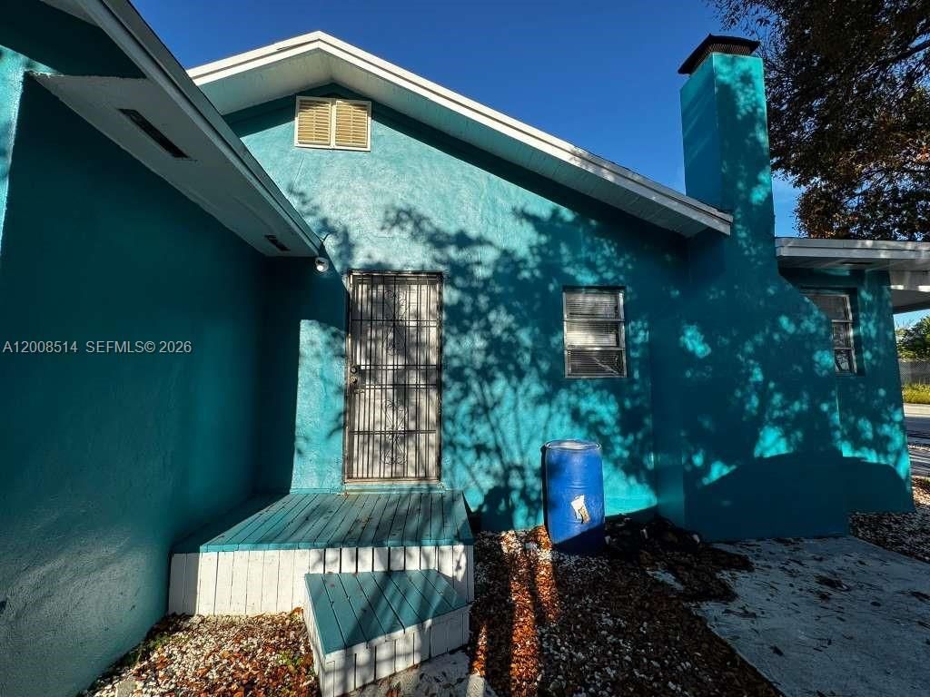 1121 NW 40th St 2, Miami, FL 33127
