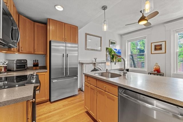 7 Dwight St 3, Boston, MA 02118