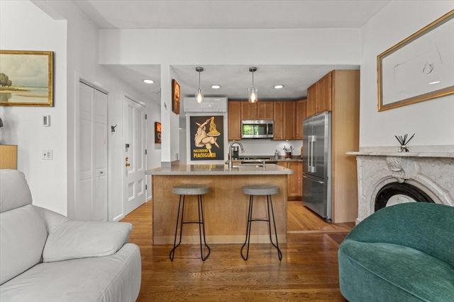 7 Dwight St 3, Boston, MA 02118