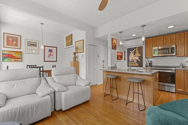 7 Dwight St 3, Boston, MA 02118