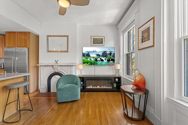 7 Dwight St 3, Boston, MA 02118