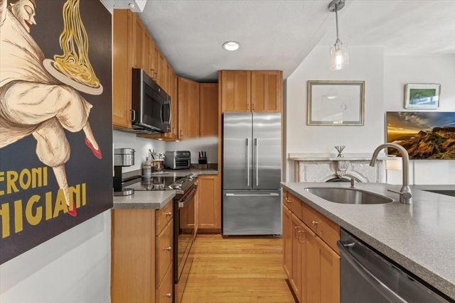 7 Dwight St 3, Boston, MA 02118
