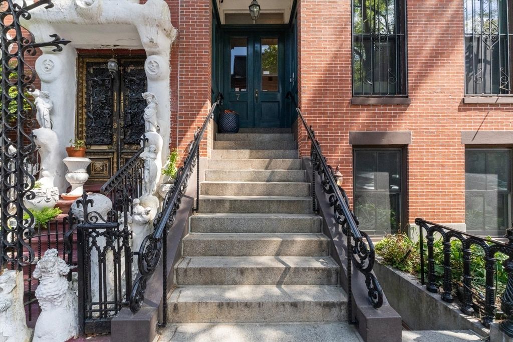 7 Dwight St 3, Boston, MA 02118