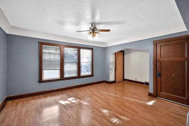 2916 W Melvina STREET, Milwaukee, WI 53216