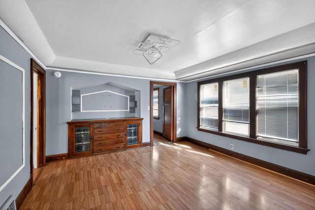 2916 W Melvina STREET, Milwaukee, WI 53216