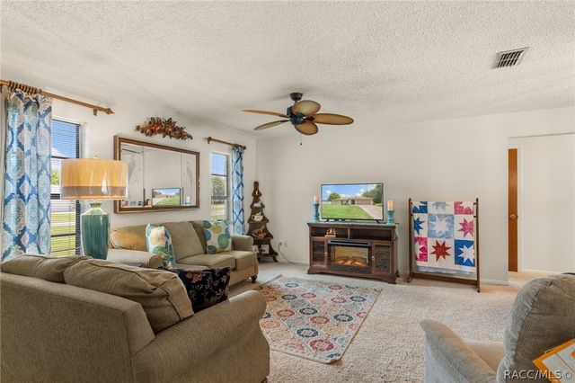 3640 S Springbreeze Way, Homosassa, FL 34448