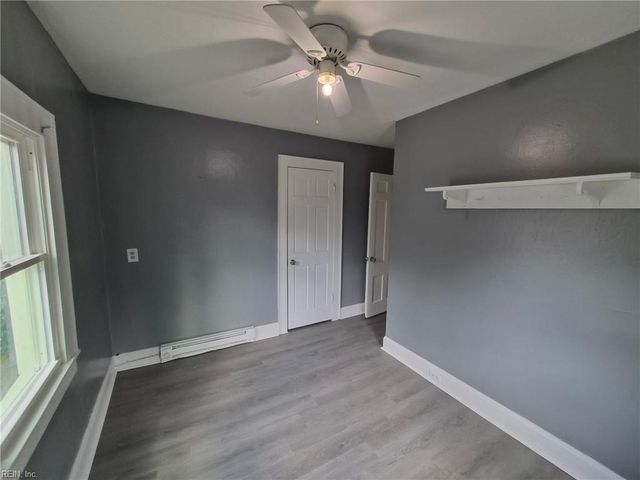 3 Cotton PL, Portsmouth, VA 23702