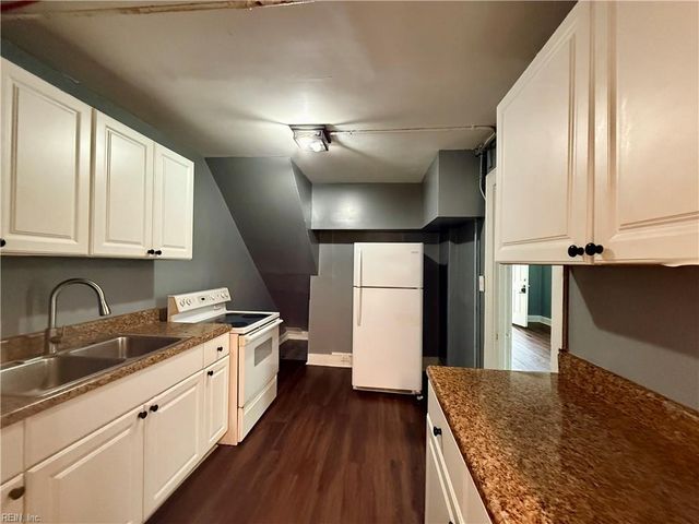 3 Cotton PL, Portsmouth, VA 23702