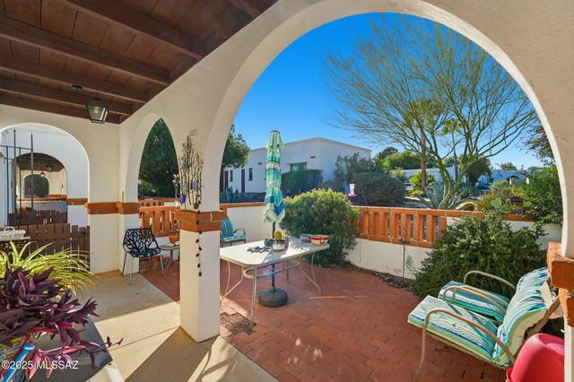 177 S Paseo Pena Apt B, Green Valley, AZ 85614