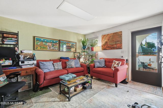 177 S Paseo Pena Apt B, Green Valley, AZ 85614