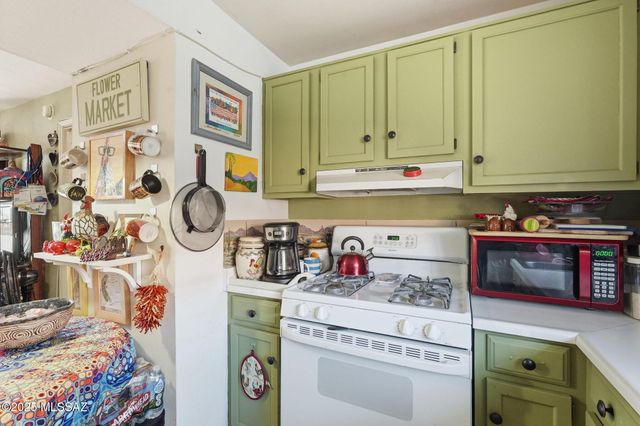 177 S Paseo Pena Apt B, Green Valley, AZ 85614