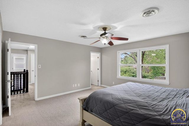 5838 SW 25th ST, Topeka, KS 66614