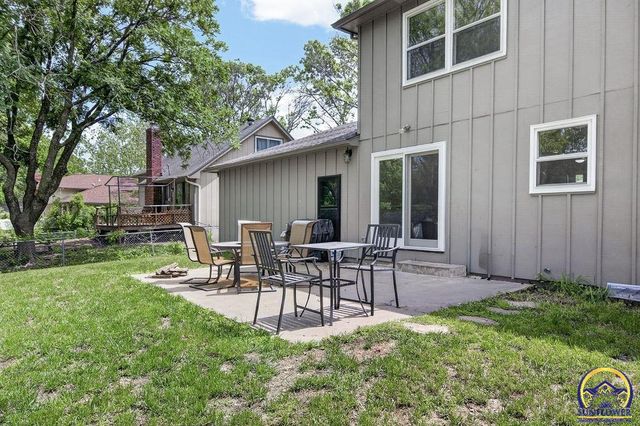 5838 SW 25th ST, Topeka, KS 66614