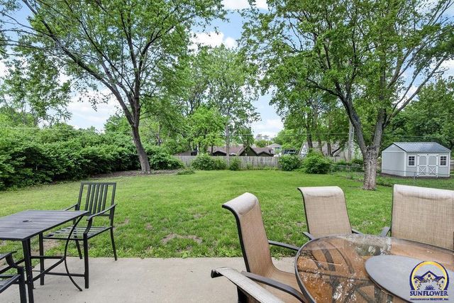 5838 SW 25th ST, Topeka, KS 66614