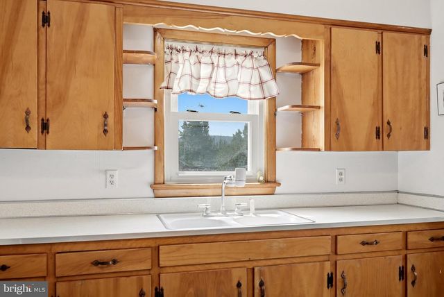 242 POLK ST, Harpers Ferry, WV 25425