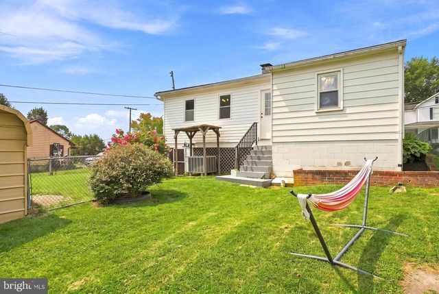 242 POLK ST, Harpers Ferry, WV 25425