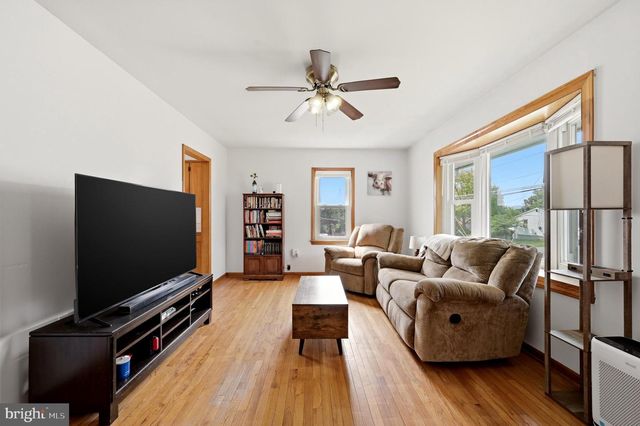 242 POLK ST, Harpers Ferry, WV 25425