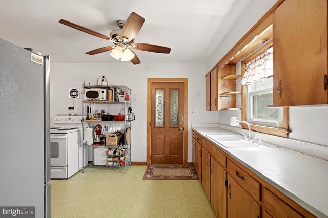 242 POLK ST, Harpers Ferry, WV 25425