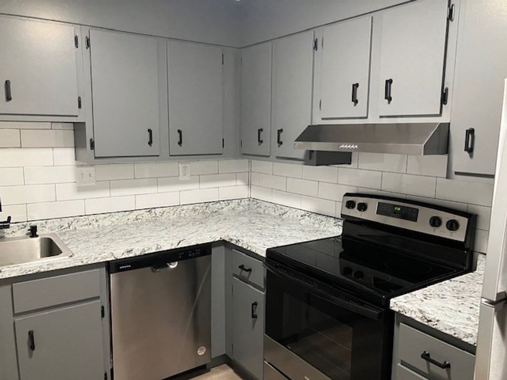 48 Bacon St 9, Waltham, MA 02451