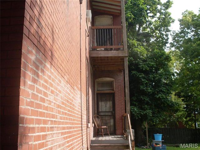 3237 Barrett Street, St Louis, MO 63107