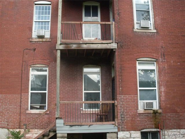 3237 Barrett Street, St Louis, MO 63107
