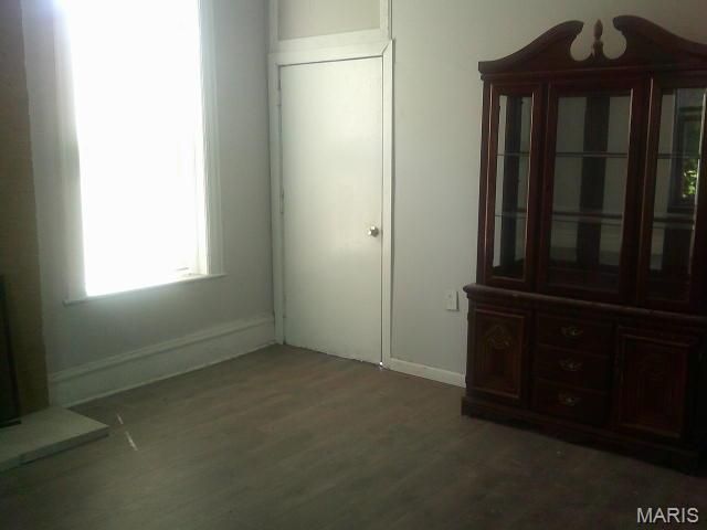 3237 Barrett Street, St Louis, MO 63107