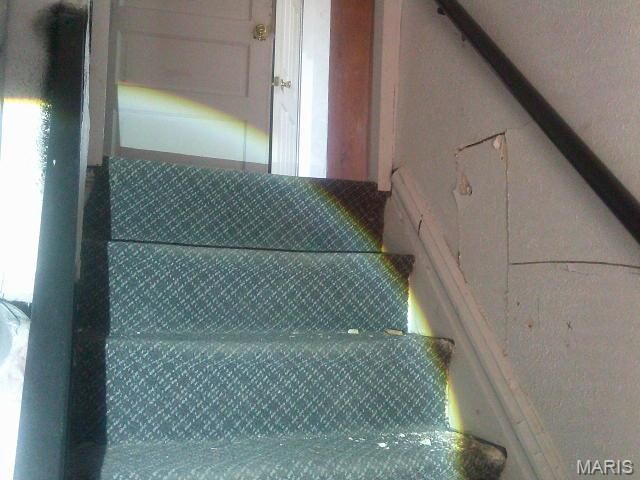 3237 Barrett Street, St Louis, MO 63107