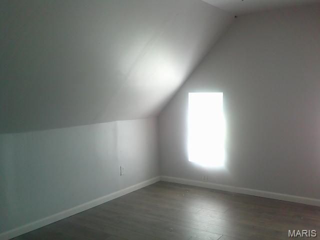 3237 Barrett Street, St Louis, MO 63107