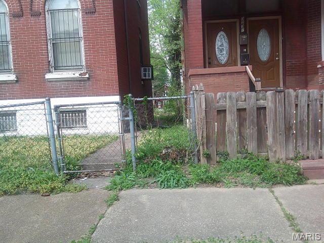 3237 Barrett Street, St Louis, MO 63107