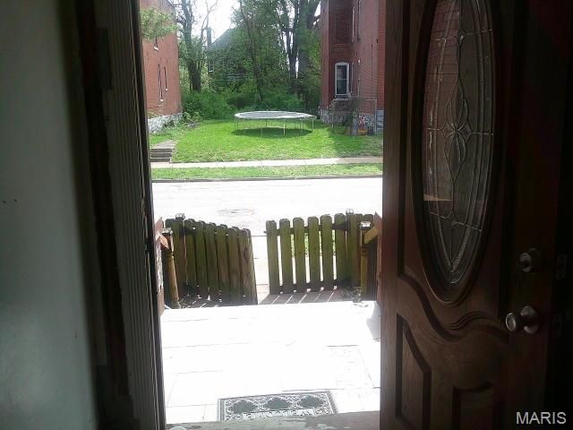 3237 Barrett Street, St Louis, MO 63107