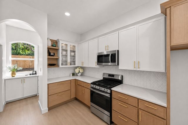 2806 Carter Street, Dallas, TX 75210