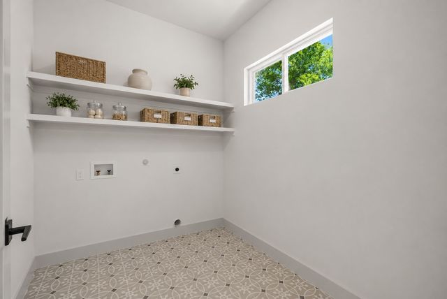 2806 Carter Street, Dallas, TX 75210