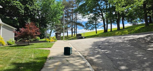 109 Green Hill Pkwy 2, Worcester, MA 01605