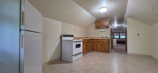 109 Green Hill Pkwy 2, Worcester, MA 01605