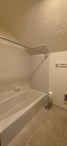 109 Green Hill Pkwy 2, Worcester, MA 01605
