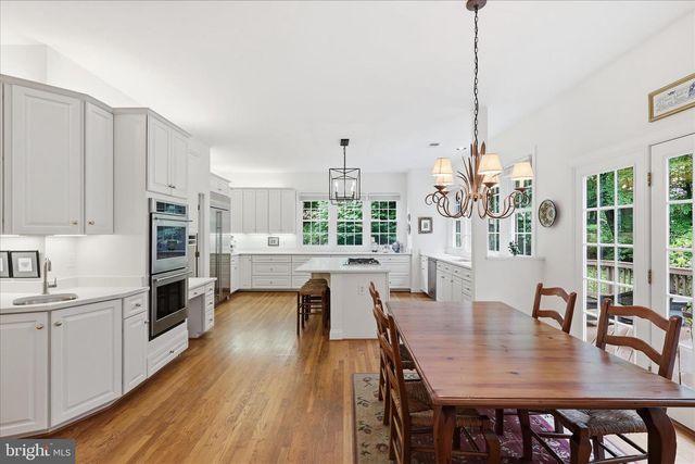 10693 ALLIWELLS CT, Oakton, VA 22124