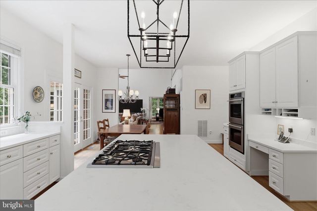 10693 ALLIWELLS CT, Oakton, VA 22124
