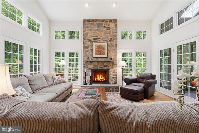 10693 ALLIWELLS CT, Oakton, VA 22124