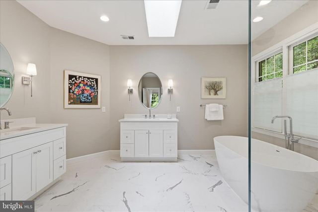 10693 ALLIWELLS CT, Oakton, VA 22124