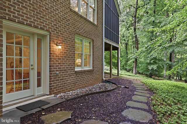 10693 ALLIWELLS CT, Oakton, VA 22124