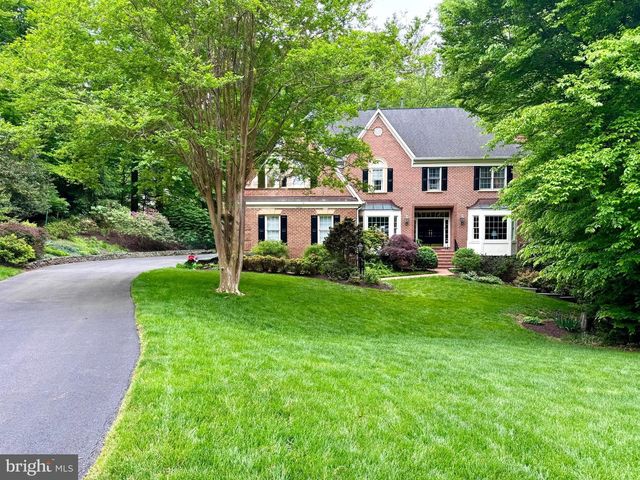 10693 ALLIWELLS CT, Oakton, VA 22124
